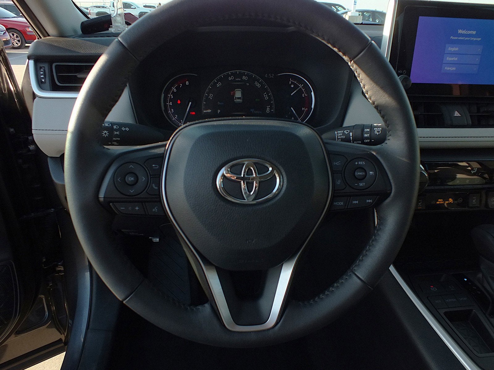 2024 Toyota RAV4 XLE FWD *CLEAN CARFAX*