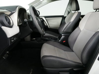 2015 Toyota RAV4 XLE FWD *CLEAN CARFAX*