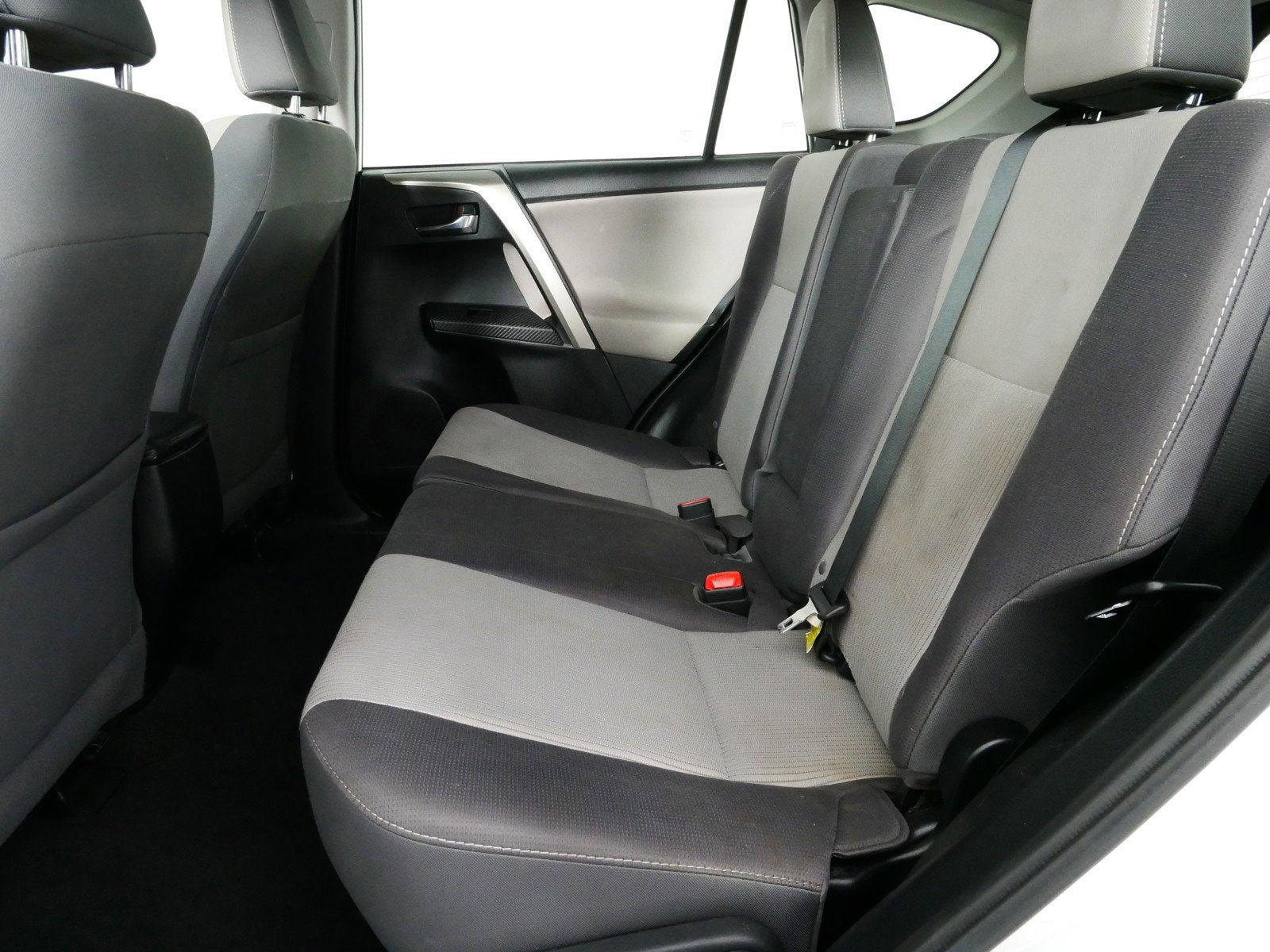 2015 Toyota RAV4 XLE FWD *CLEAN CARFAX*