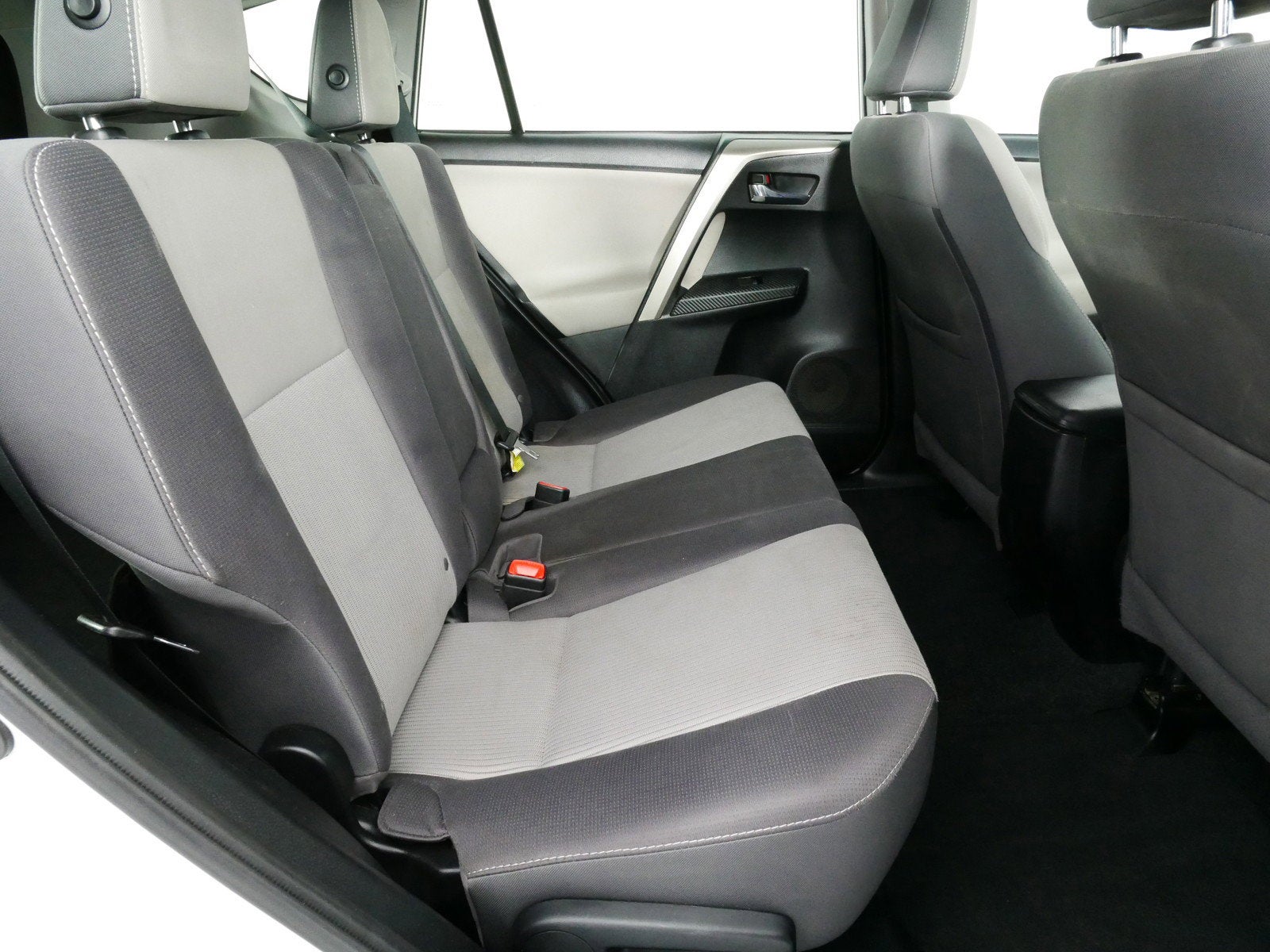 2015 Toyota RAV4 XLE FWD *CLEAN CARFAX*