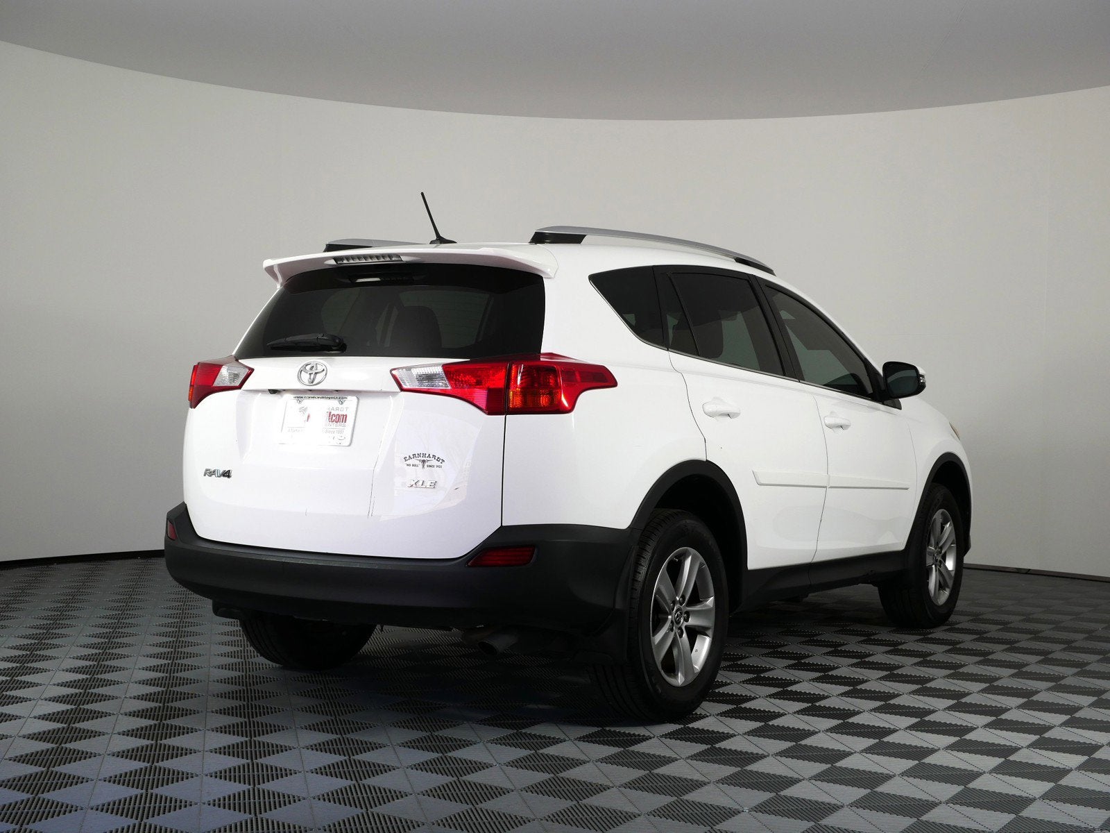 2015 Toyota RAV4 XLE FWD *CLEAN CARFAX*