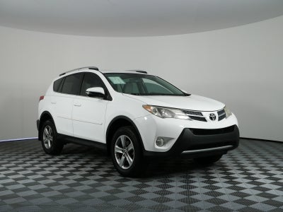 2015 Toyota RAV4 XLE FWD *CLEAN CARFAX*