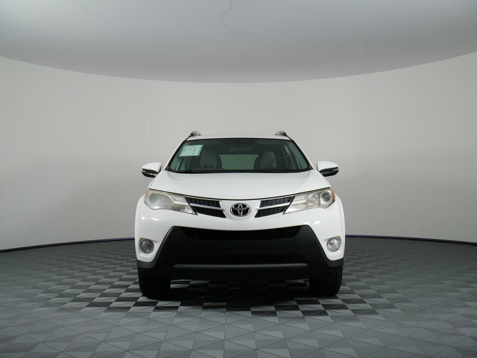 2015 Toyota RAV4 XLE FWD *CLEAN CARFAX*