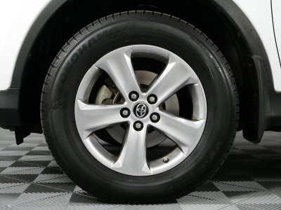 2015 Toyota RAV4 XLE FWD *CLEAN CARFAX*