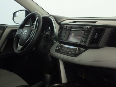 2016 Toyota RAV4 XLE *CLEAN CARFAX*