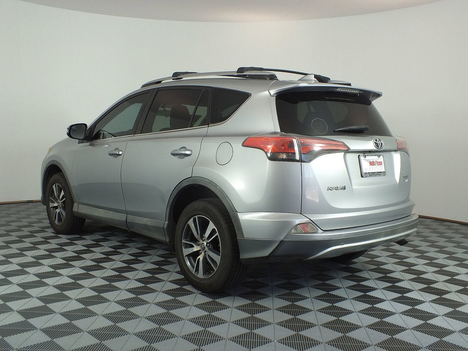 2016 Toyota RAV4 XLE *CLEAN CARFAX*