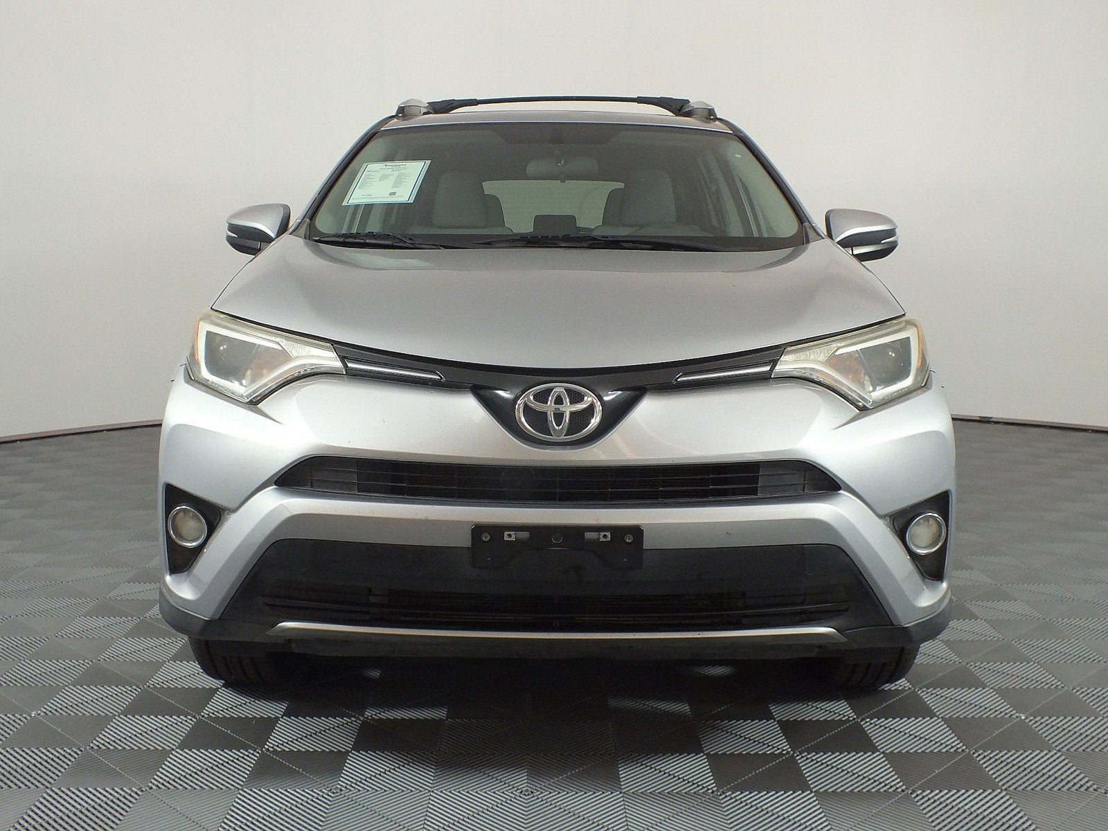 2016 Toyota RAV4 XLE *CLEAN CARFAX*