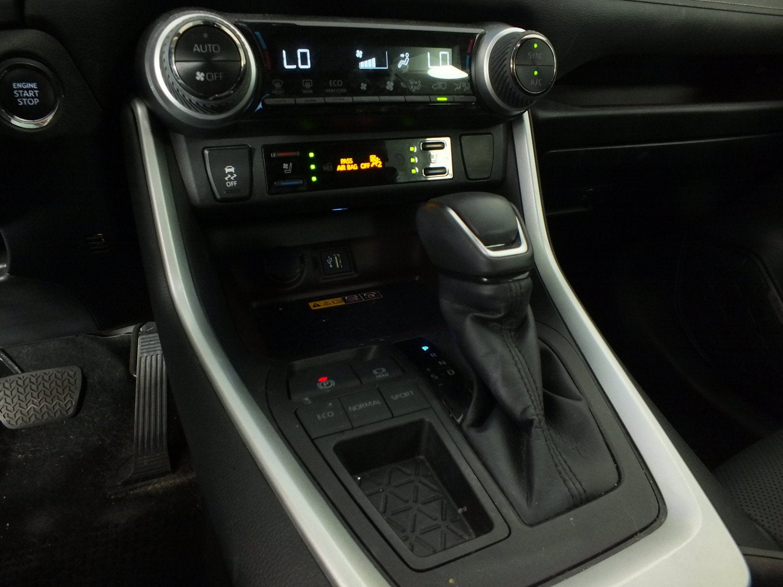 2023 Toyota RAV4 Limited *1-OWNER*