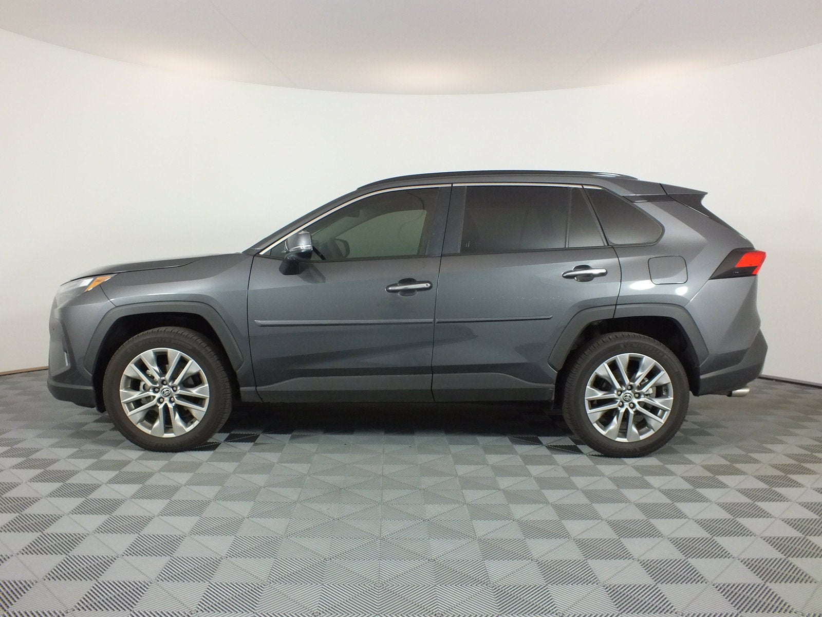 2023 Toyota RAV4 Limited *1-OWNER*
