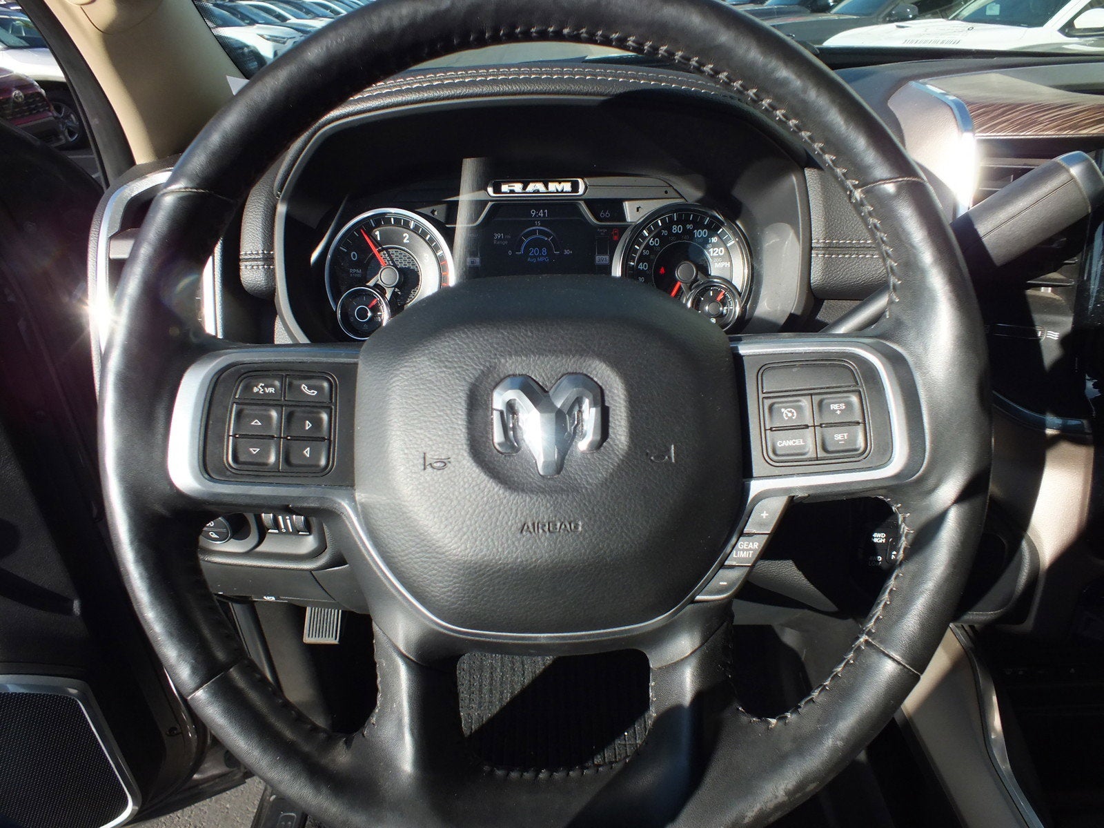 2019 RAM 3500 Laramie 4X4 *1 ONWER! Built to Tow! Built to Impress!*