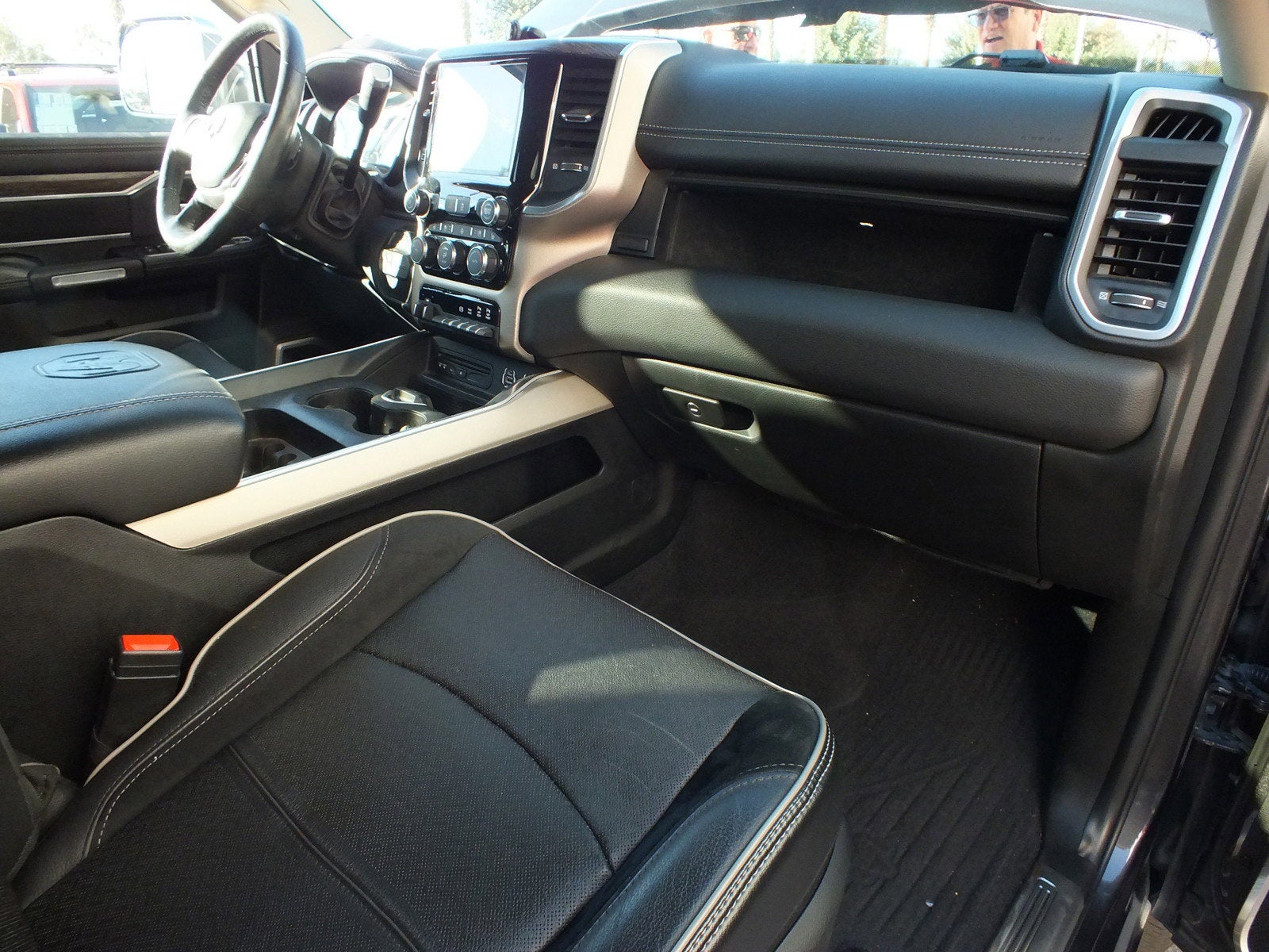 2019 RAM 3500 Laramie 4X4 *1 ONWER! Built to Tow! Built to Impress!*