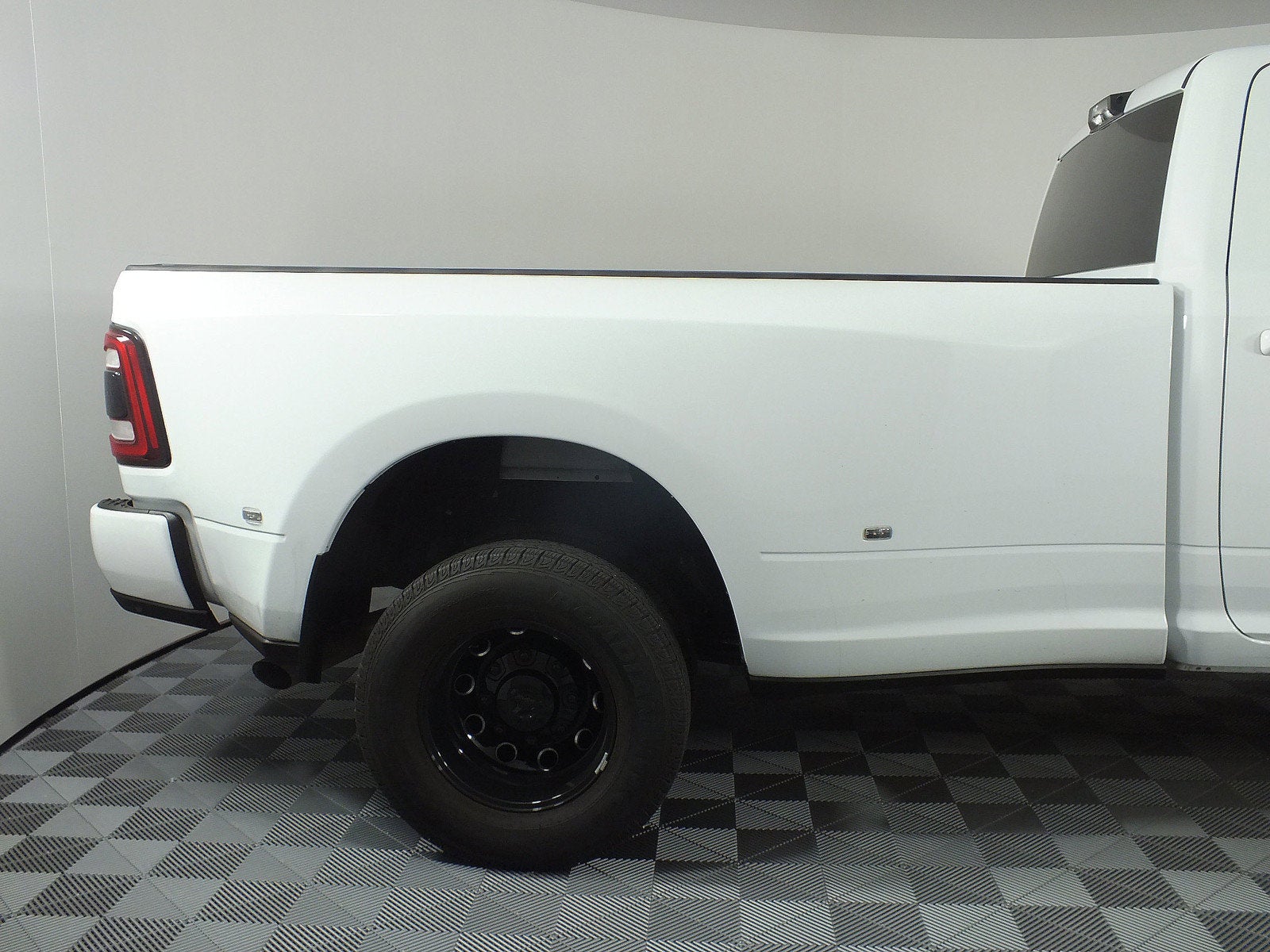 2024 RAM 3500 Big Horn 4WD *1-OWNER! LOW MILES!*