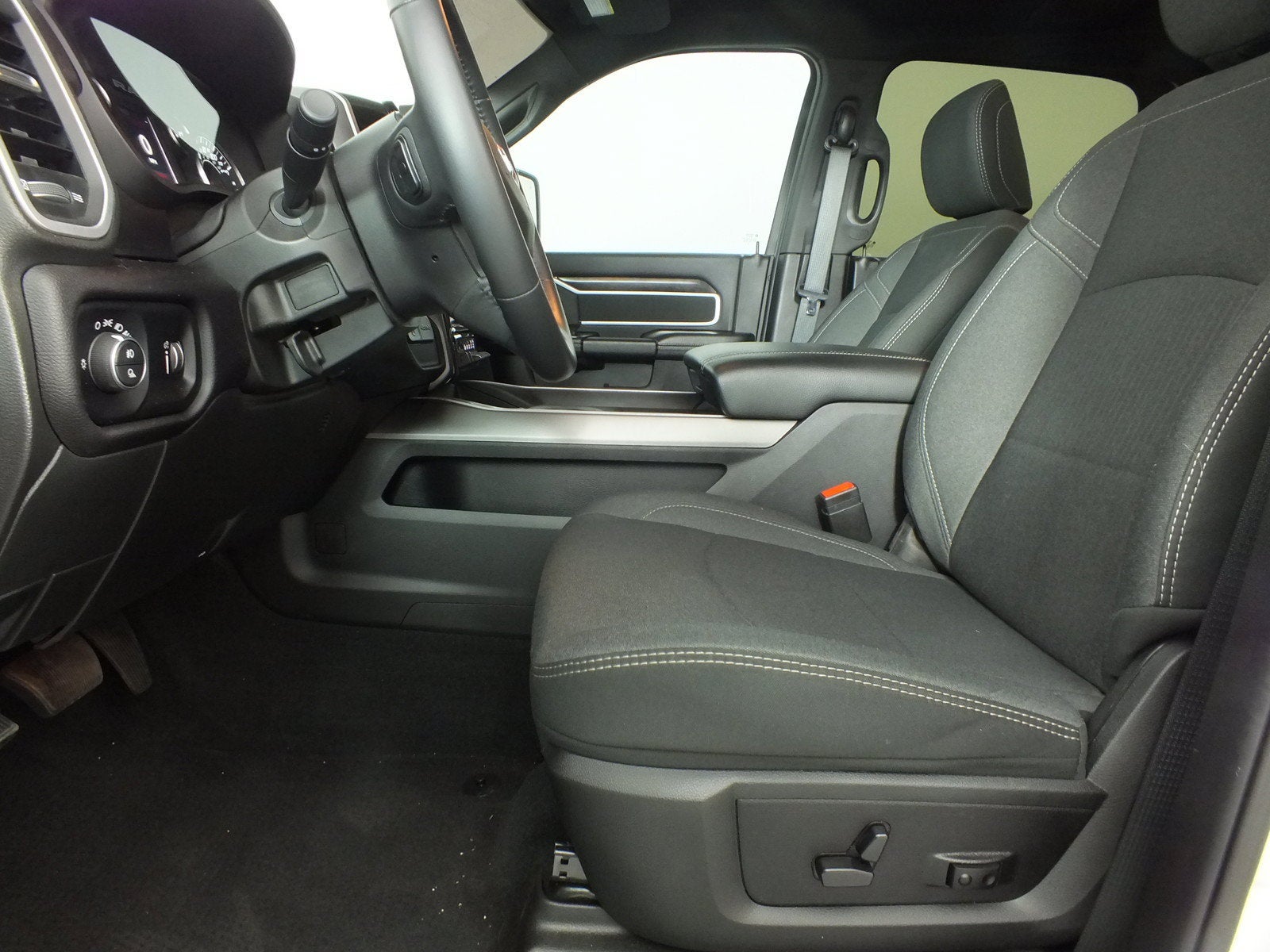 2024 RAM 3500 Big Horn 4WD *1-OWNER! LOW MILES!*
