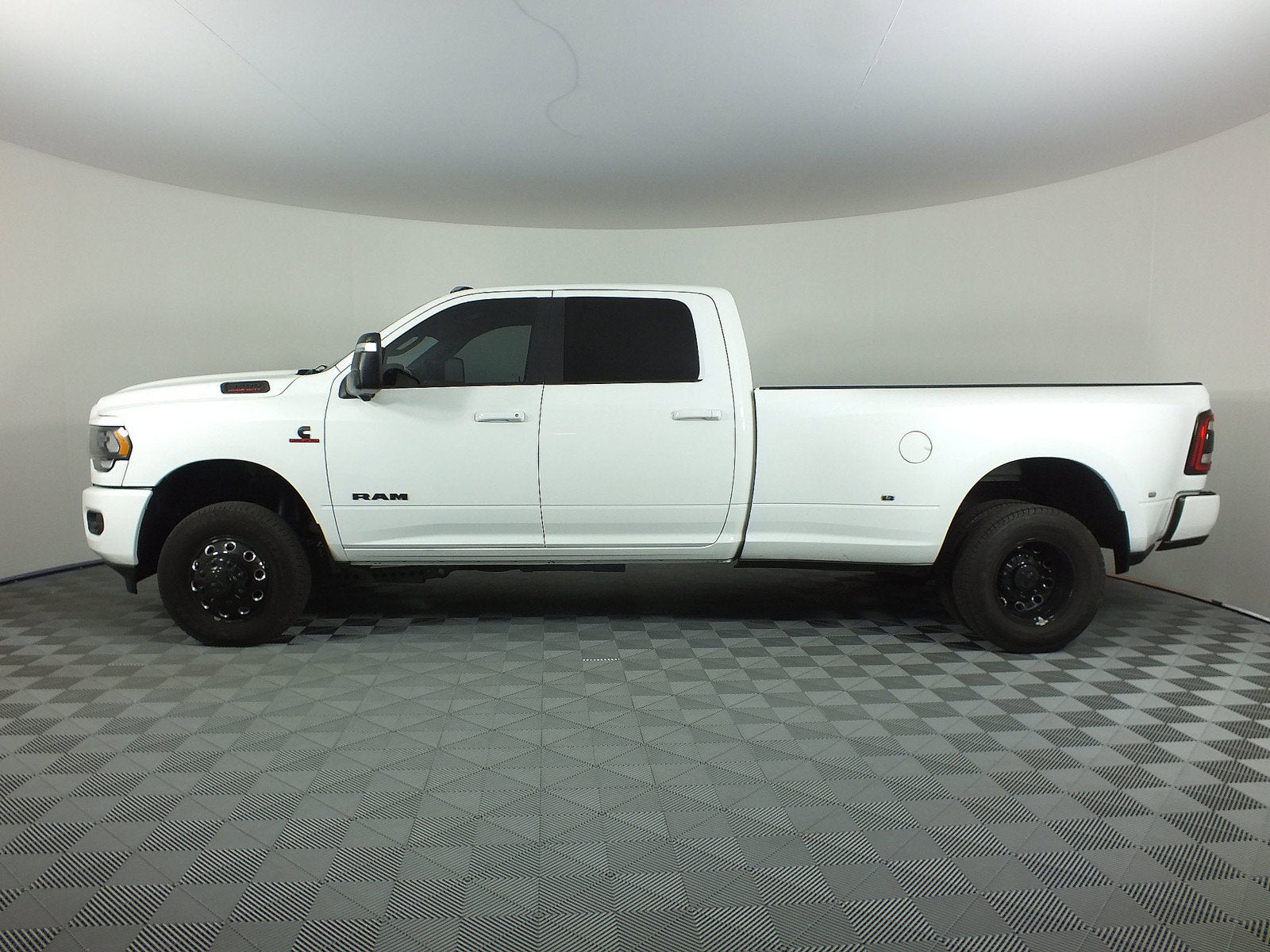 2024 RAM 3500 Big Horn 4WD *1-OWNER! LOW MILES!*