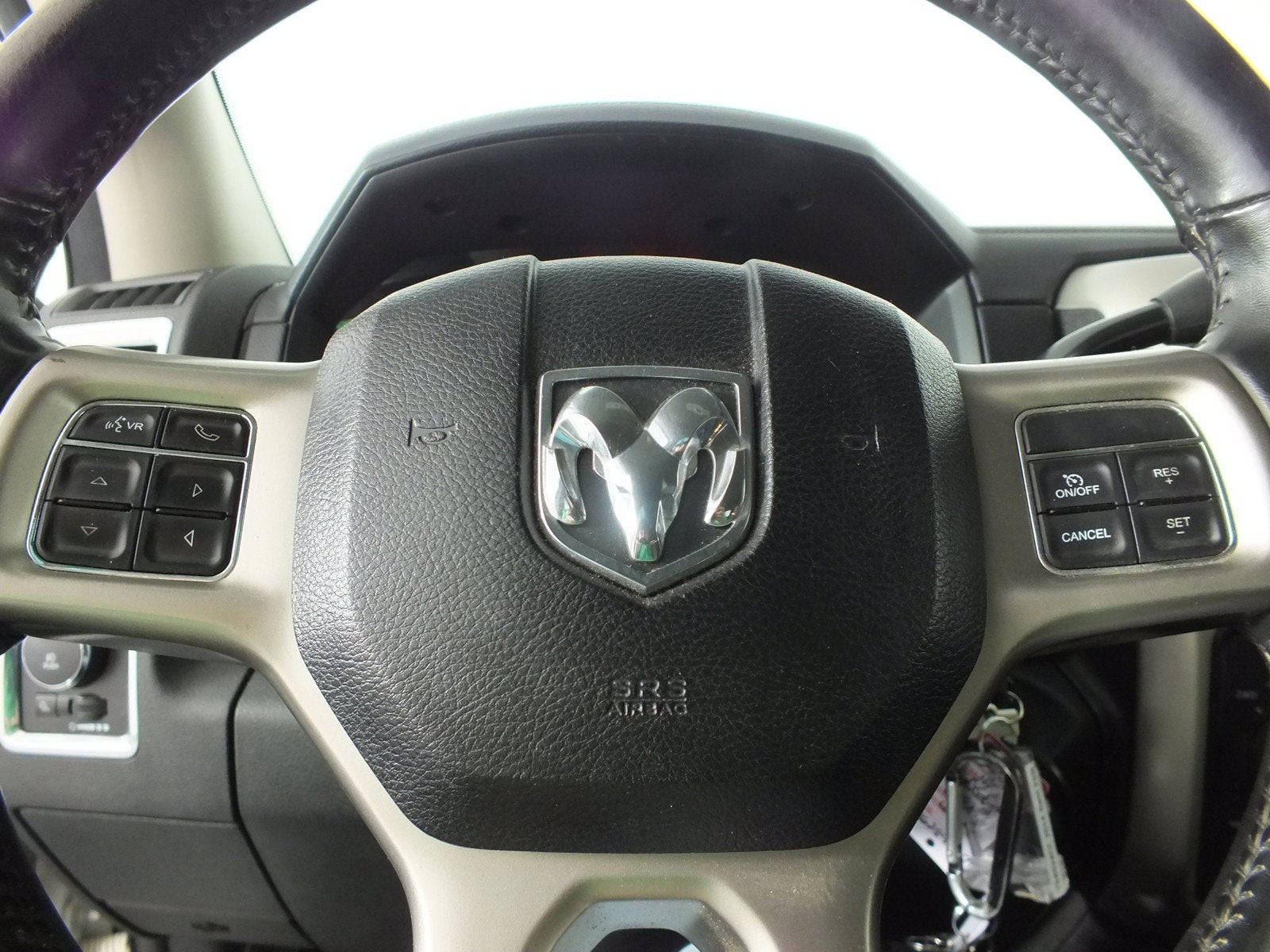 2014 RAM 2500 Laramie 4WD *CLEAN CARFAX*