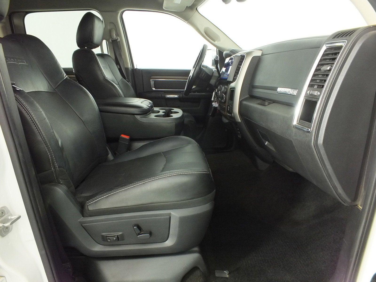 2014 RAM 2500 Laramie 4WD *CLEAN CARFAX*