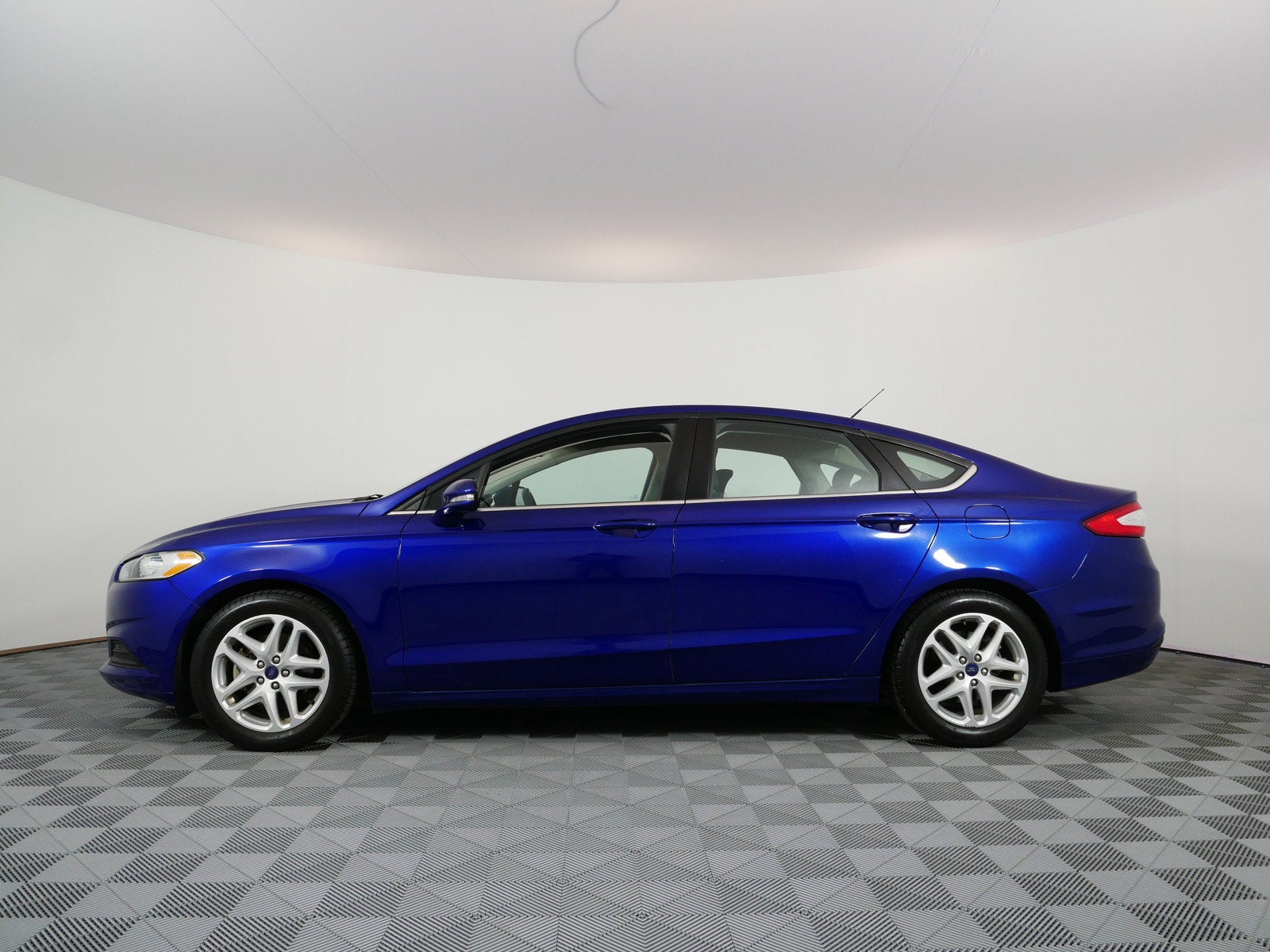 2016 Ford Fusion SE *RELIABLE DAILY DRIVER!*