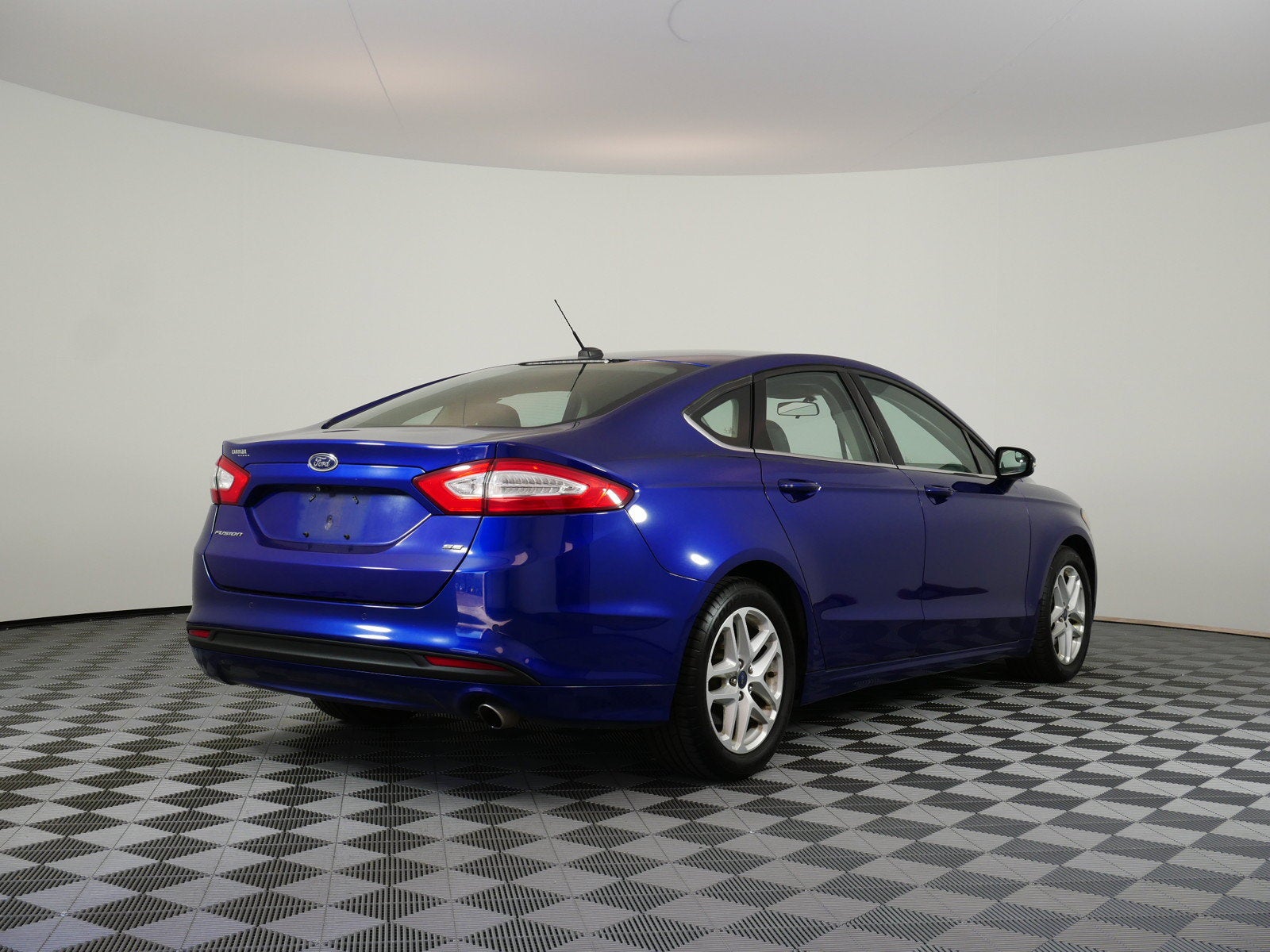 2016 Ford Fusion SE *RELIABLE DAILY DRIVER!*