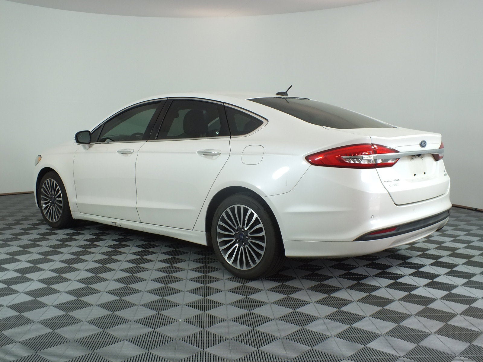 2018 Ford Fusion SE *RELIABLE DAILY DRIVER!*