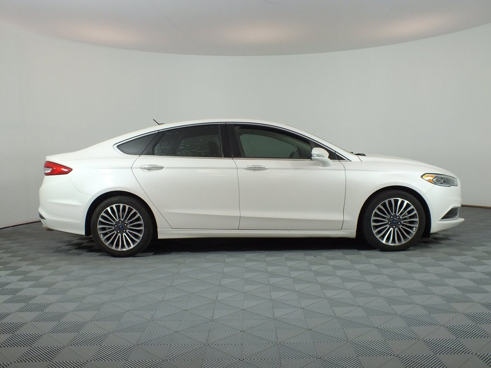2018 Ford Fusion SE *RELIABLE DAILY DRIVER!*
