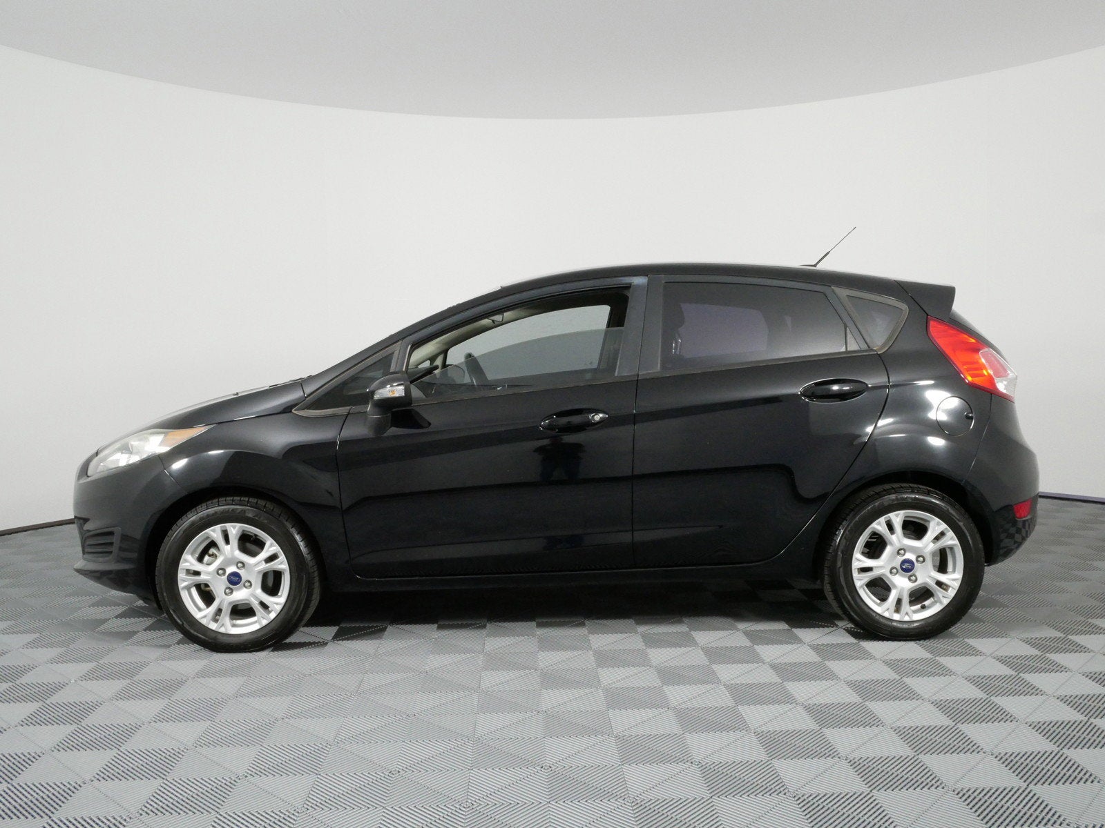 Used 2016 Ford Fiesta SE with VIN 3FADP4EJ3GM191027 for sale in Mesa, AZ