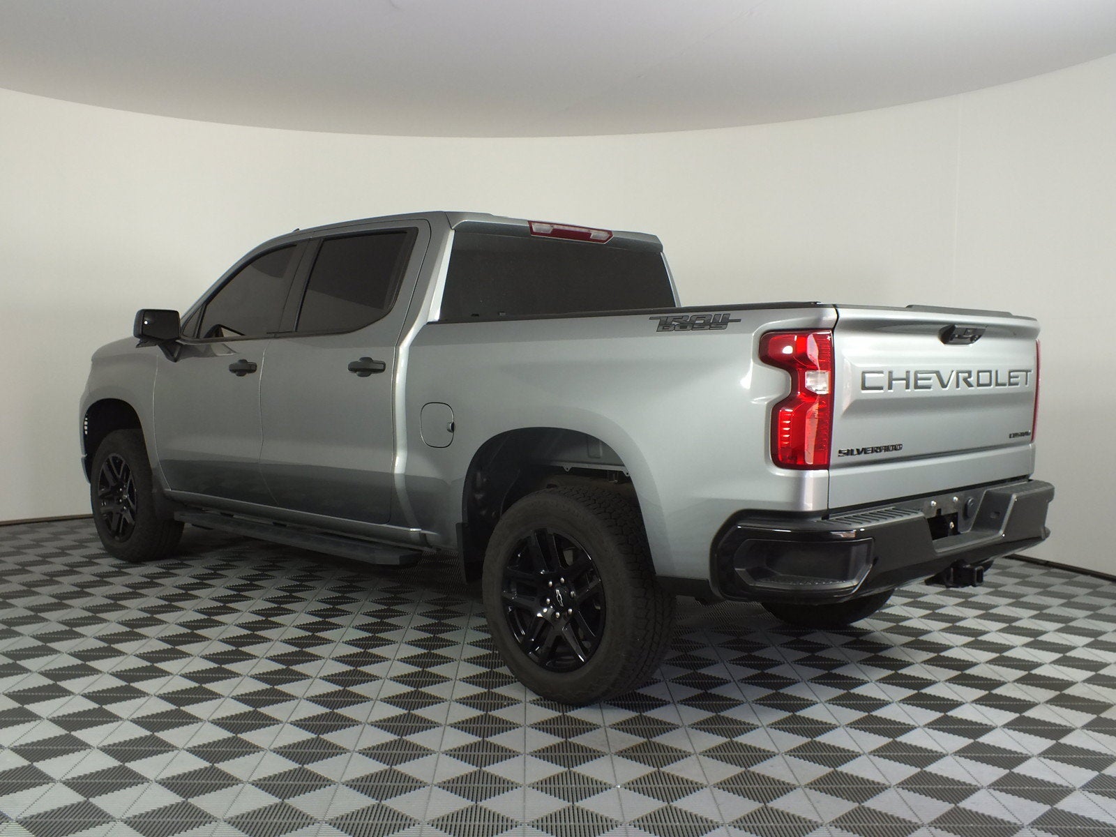 2025 Chevrolet Silverado 1500 Custom Trail Boss 4WD *1-OWNER*