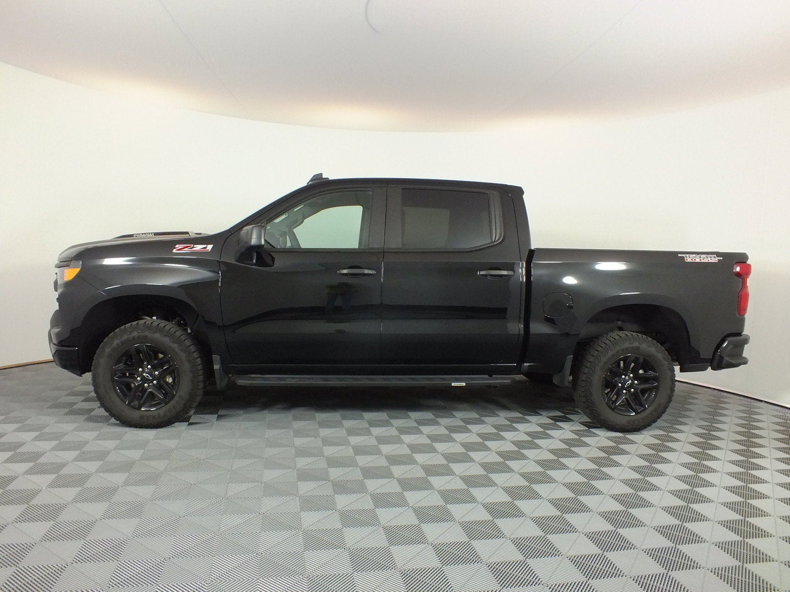 2025 Chevrolet Silverado 1500 Custom Trail Boss 4WD *1-OWNER!*
