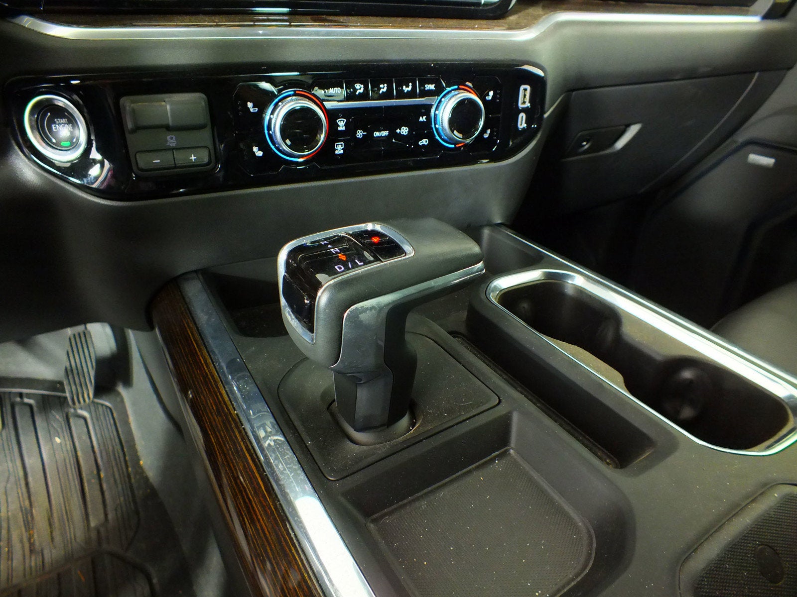 2025 GMC Sierra 1500 Elevation 4WD *1-OWNER*