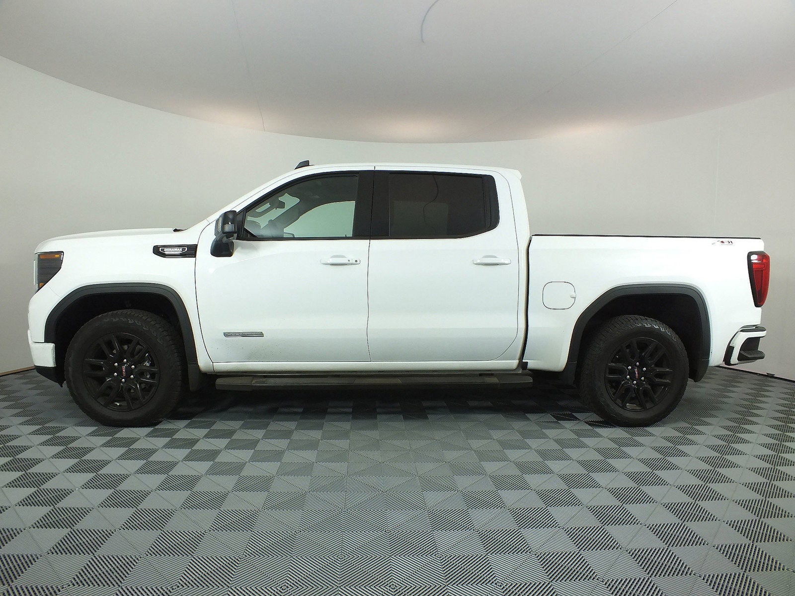2025 GMC Sierra 1500 Elevation 4WD *1-OWNER*