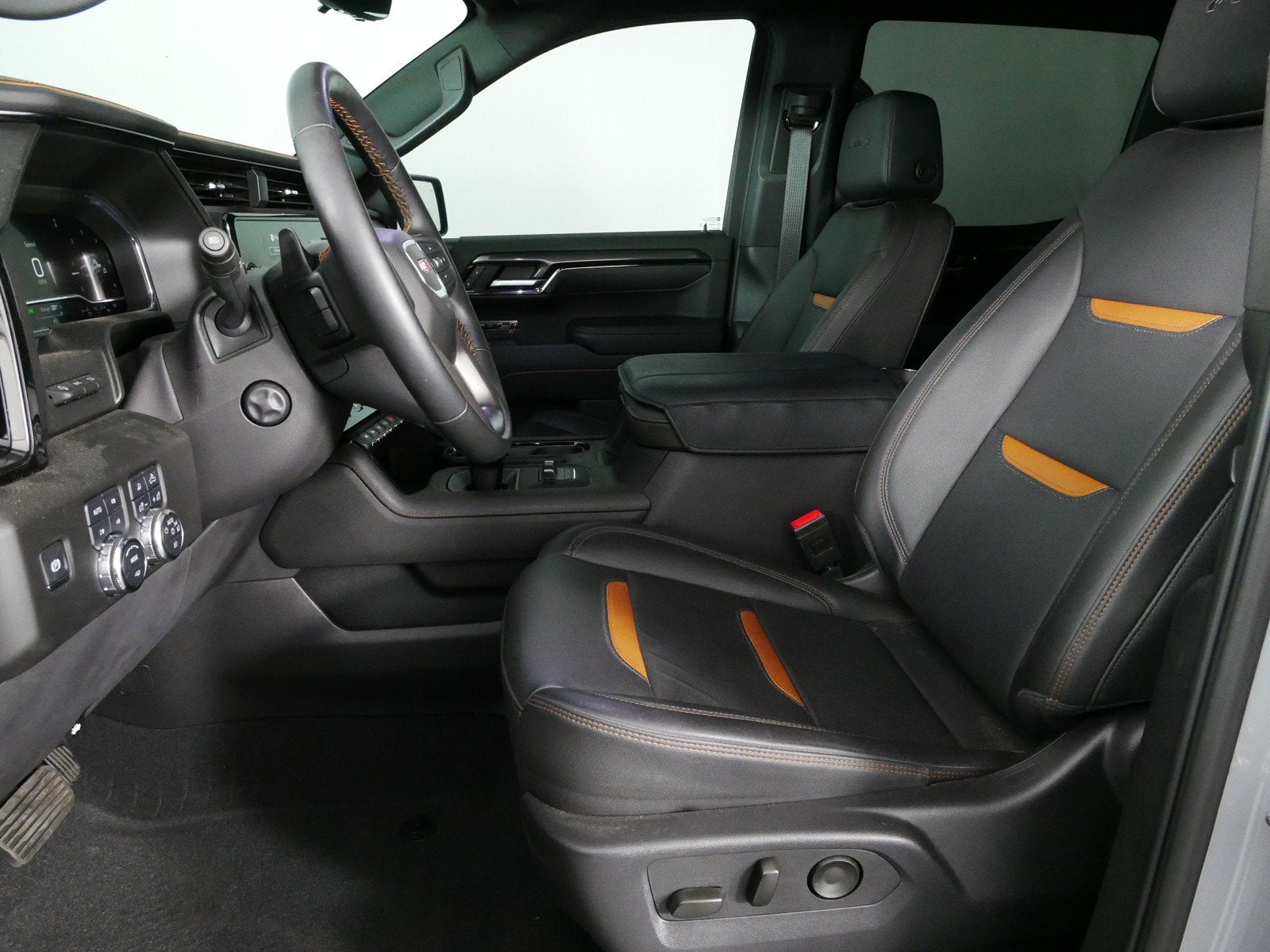 2025 GMC Sierra 1500 AT4 4WD *1-OWNER! ONLY 11K MILES!*