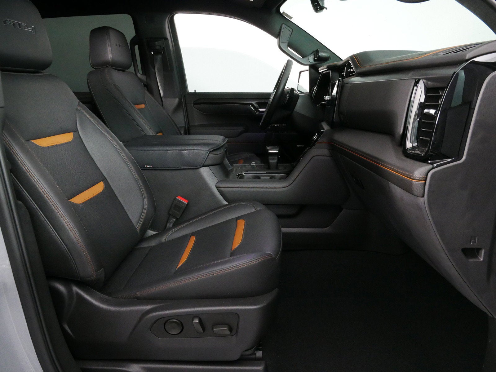 2025 GMC Sierra 1500 AT4 4WD *1-OWNER! ONLY 11K MILES!*