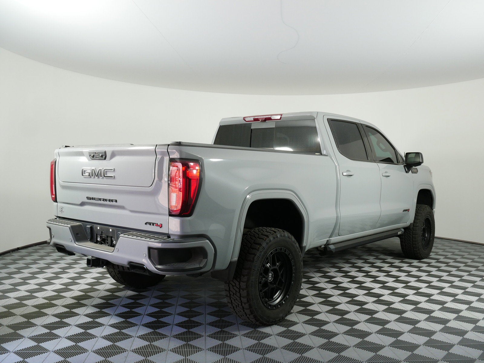 2025 GMC Sierra 1500 AT4 4WD *1-OWNER! ONLY 11K MILES!*