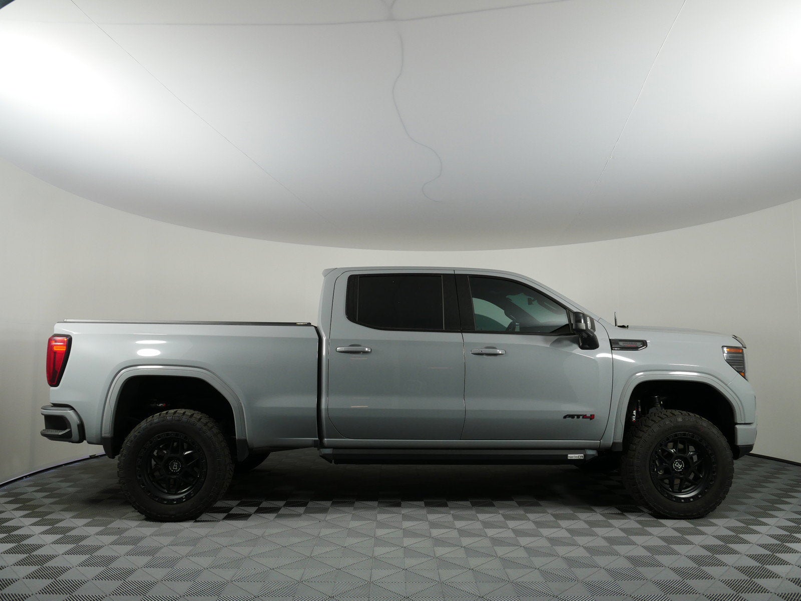 2025 GMC Sierra 1500 AT4 4WD *1-OWNER! ONLY 11K MILES!*