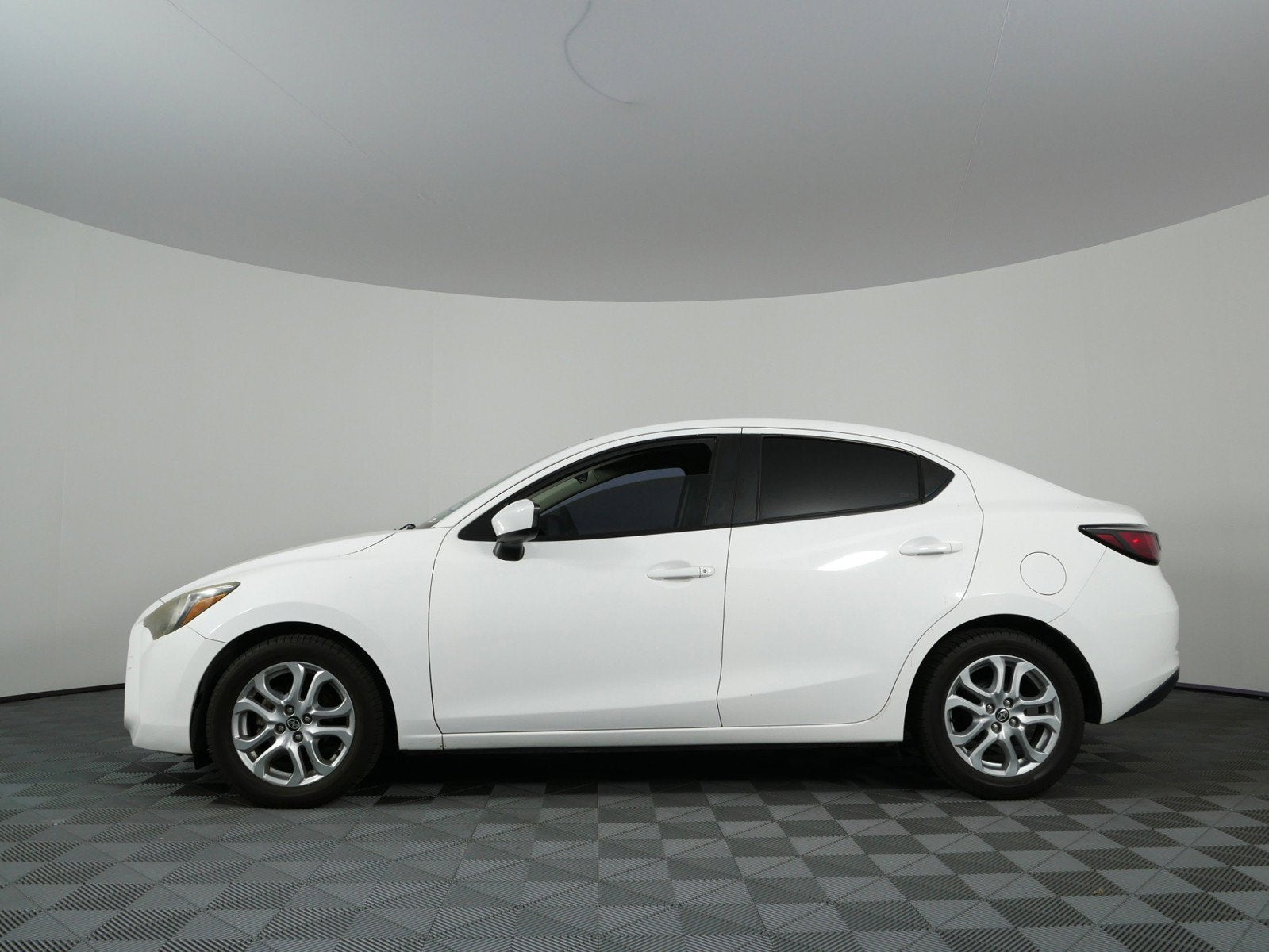 2016 Scion iA FWD *CLEAN CARFAX*