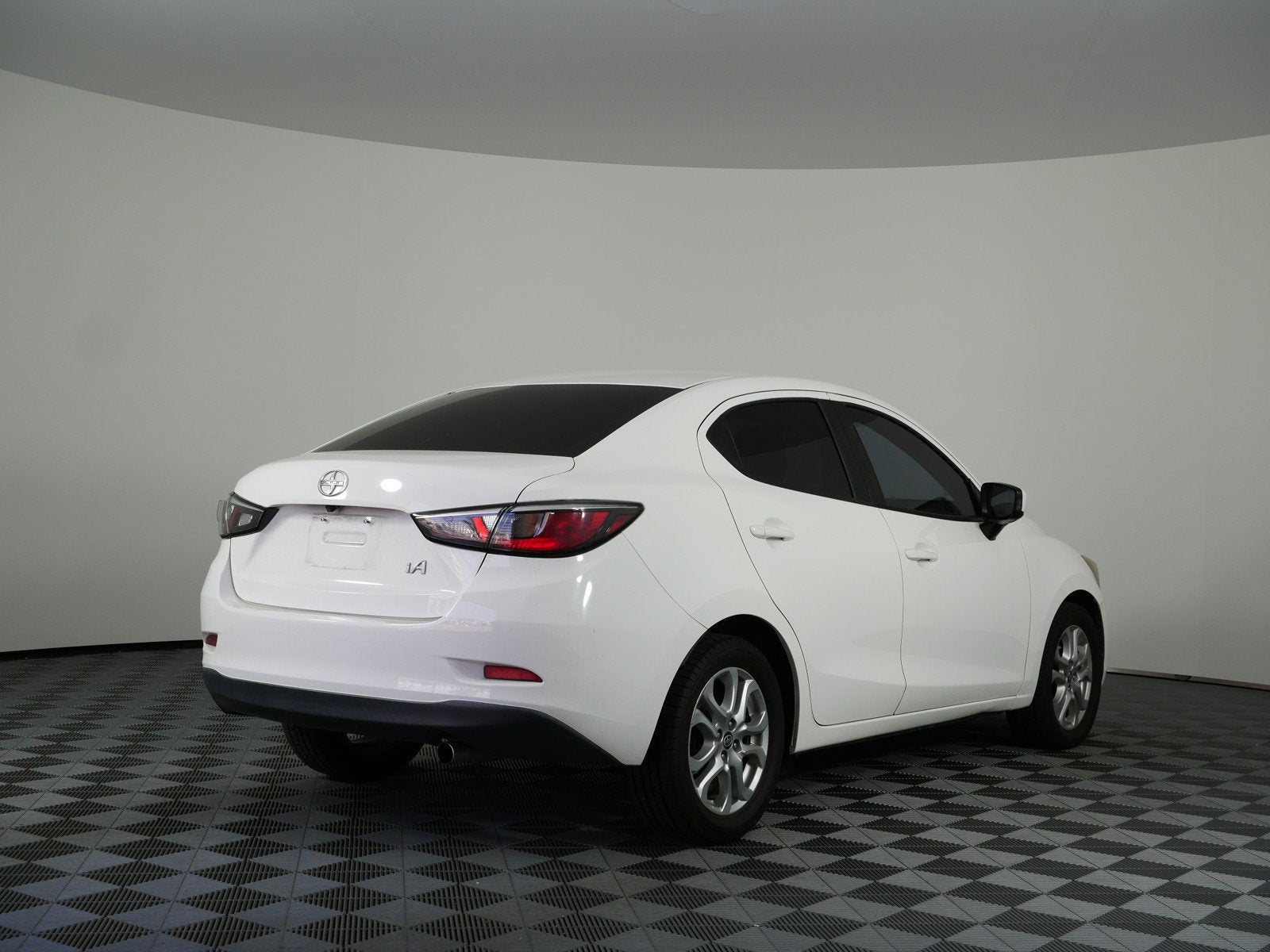 2016 Scion iA FWD *CLEAN CARFAX*