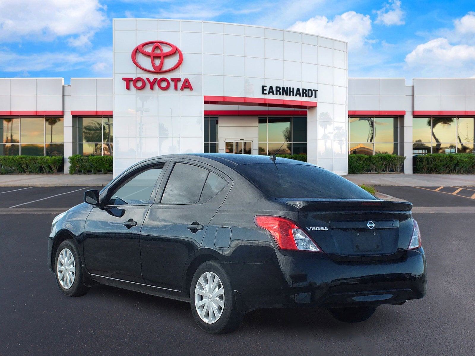 2019 Nissan Versa Sedan S Plus *CLEAN CARFAX! FUEL EFFICIENT!*