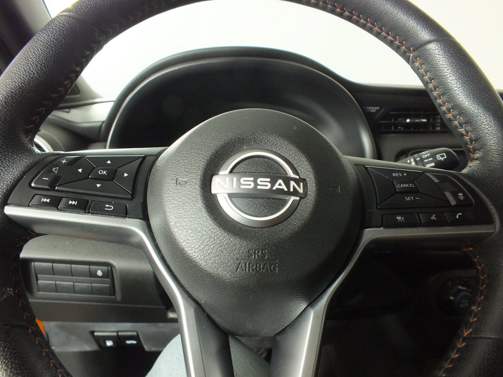 2023 Nissan Kicks SR *1-OWNER*