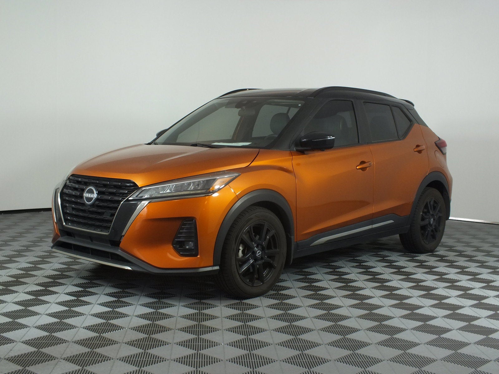 2023 Nissan Kicks SR *1-OWNER*