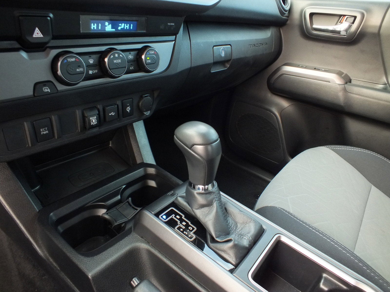 2021 Toyota Tacoma SR5 RWD *1 OWNER, CLEAN CARFAX!