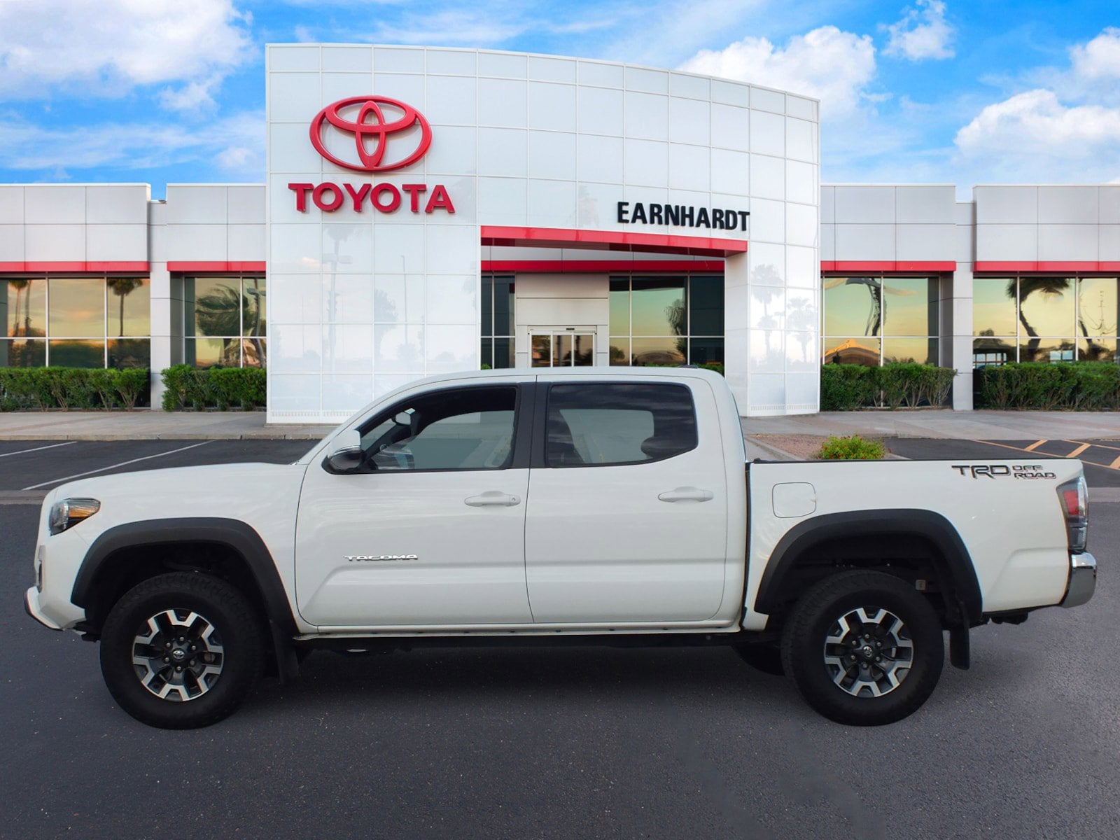 2021 Toyota Tacoma SR5 RWD *1 OWNER, CLEAN CARFAX!