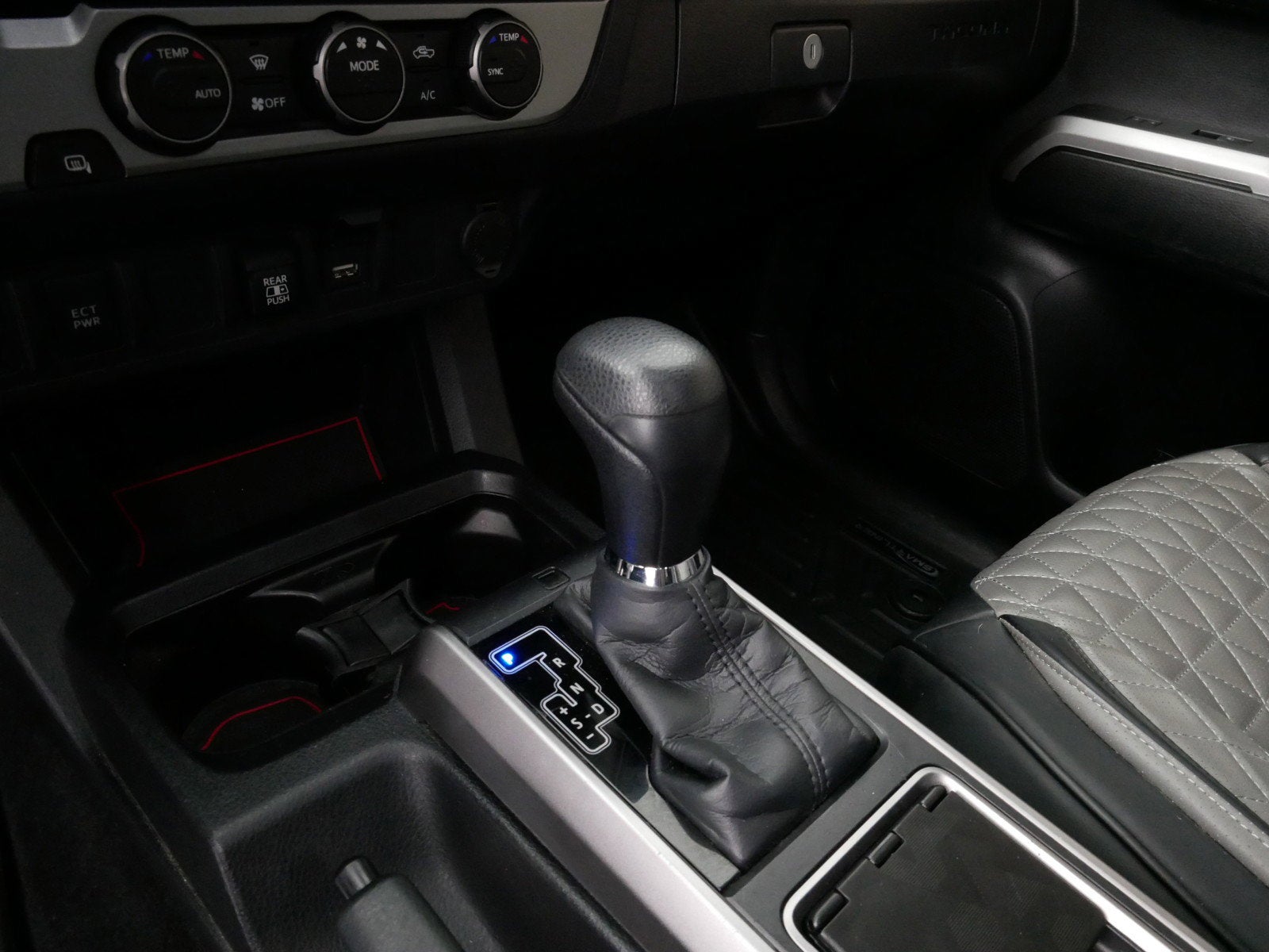 2021 Toyota Tacoma 2WD SR5 RWD *1 OWNER, CLEAN CARFAX!