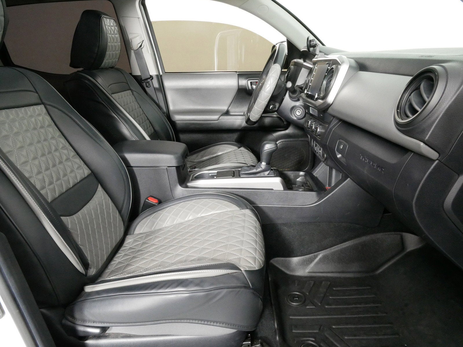 2021 Toyota Tacoma 2WD SR5 RWD *1 OWNER, CLEAN CARFAX!