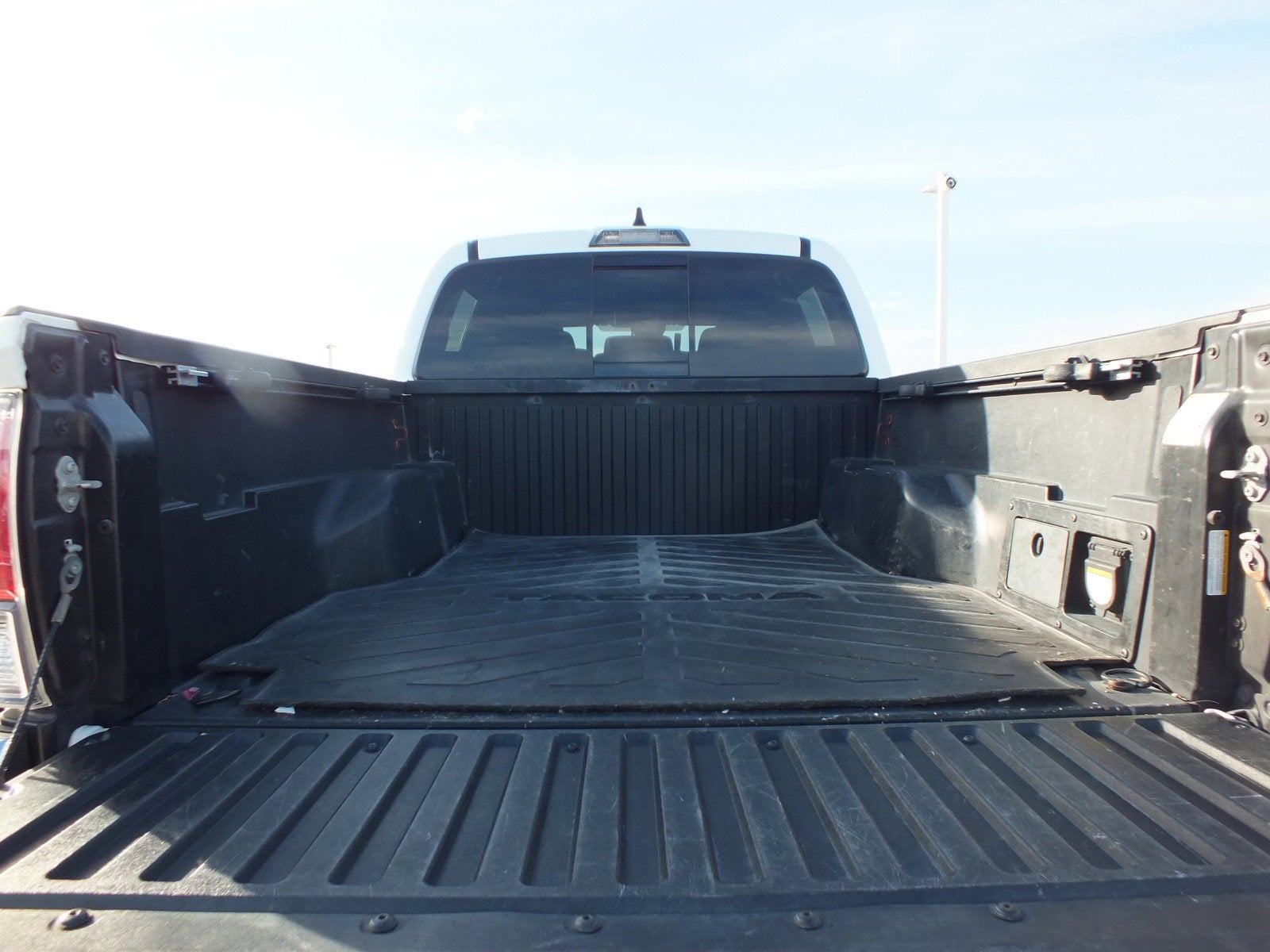 2022 Toyota Tacoma 2WD SR5 RWD *1 OWNER!*