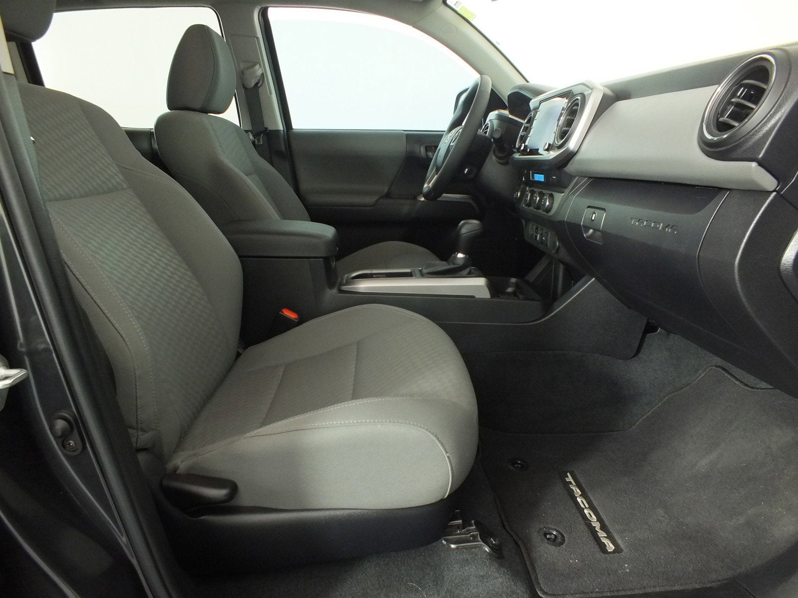 2023 Toyota Tacoma SR5 2WD *1-OWNER*