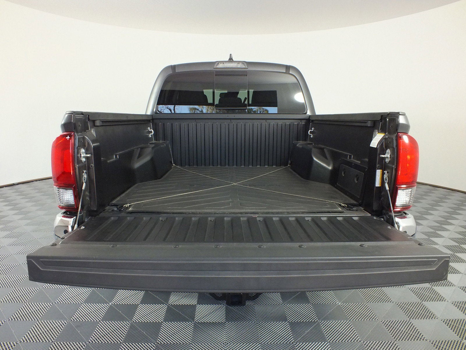 2023 Toyota Tacoma SR5 2WD *1-OWNER*