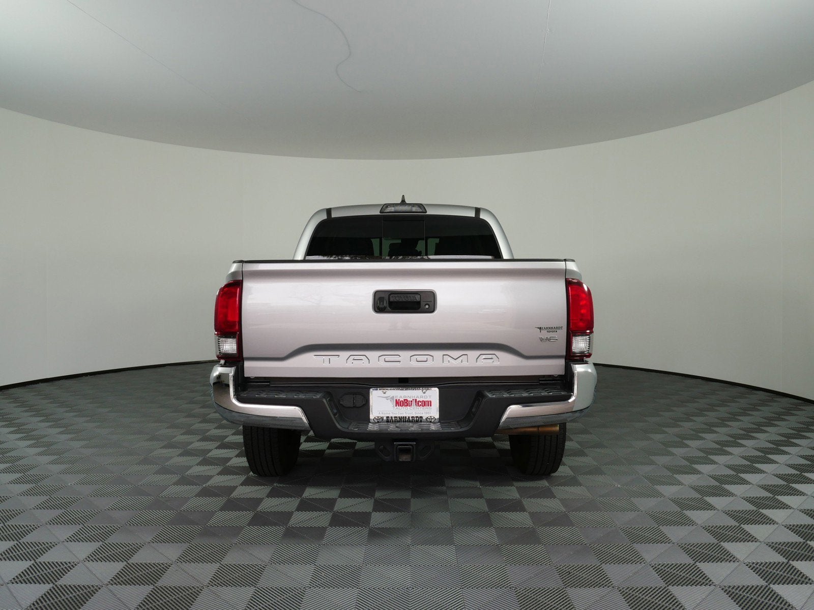 2018 Toyota Tacoma SR5 *1-OWNER! CLEAN CARFAX*