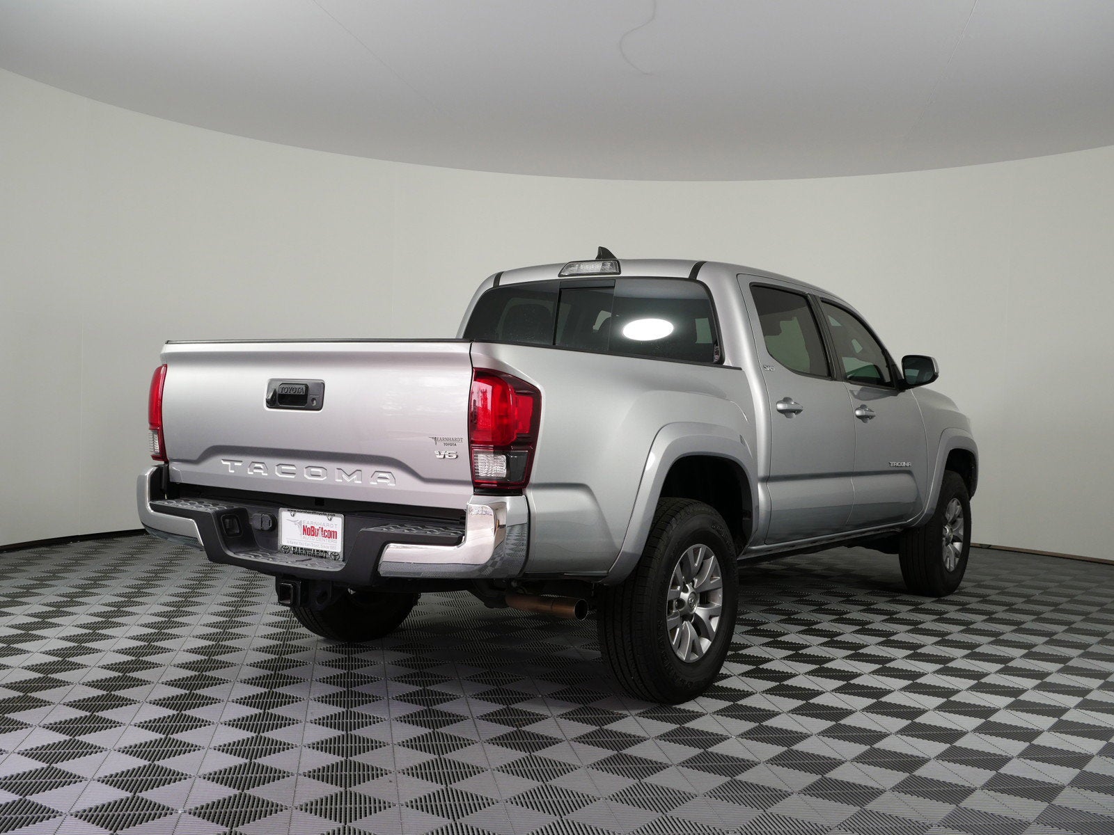 2018 Toyota Tacoma SR5 *1-OWNER! CLEAN CARFAX*