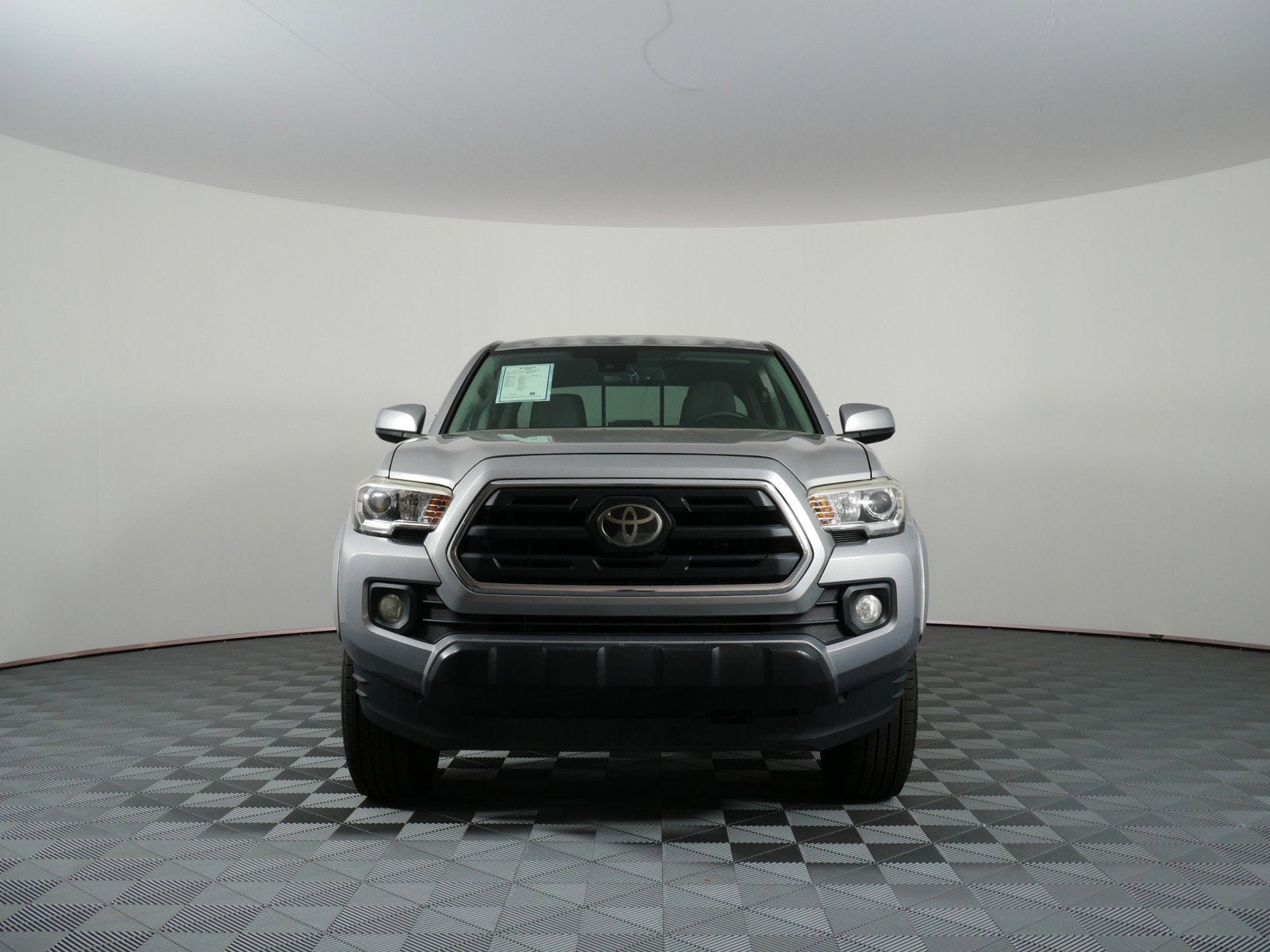 2018 Toyota Tacoma SR5 *1-OWNER! CLEAN CARFAX*