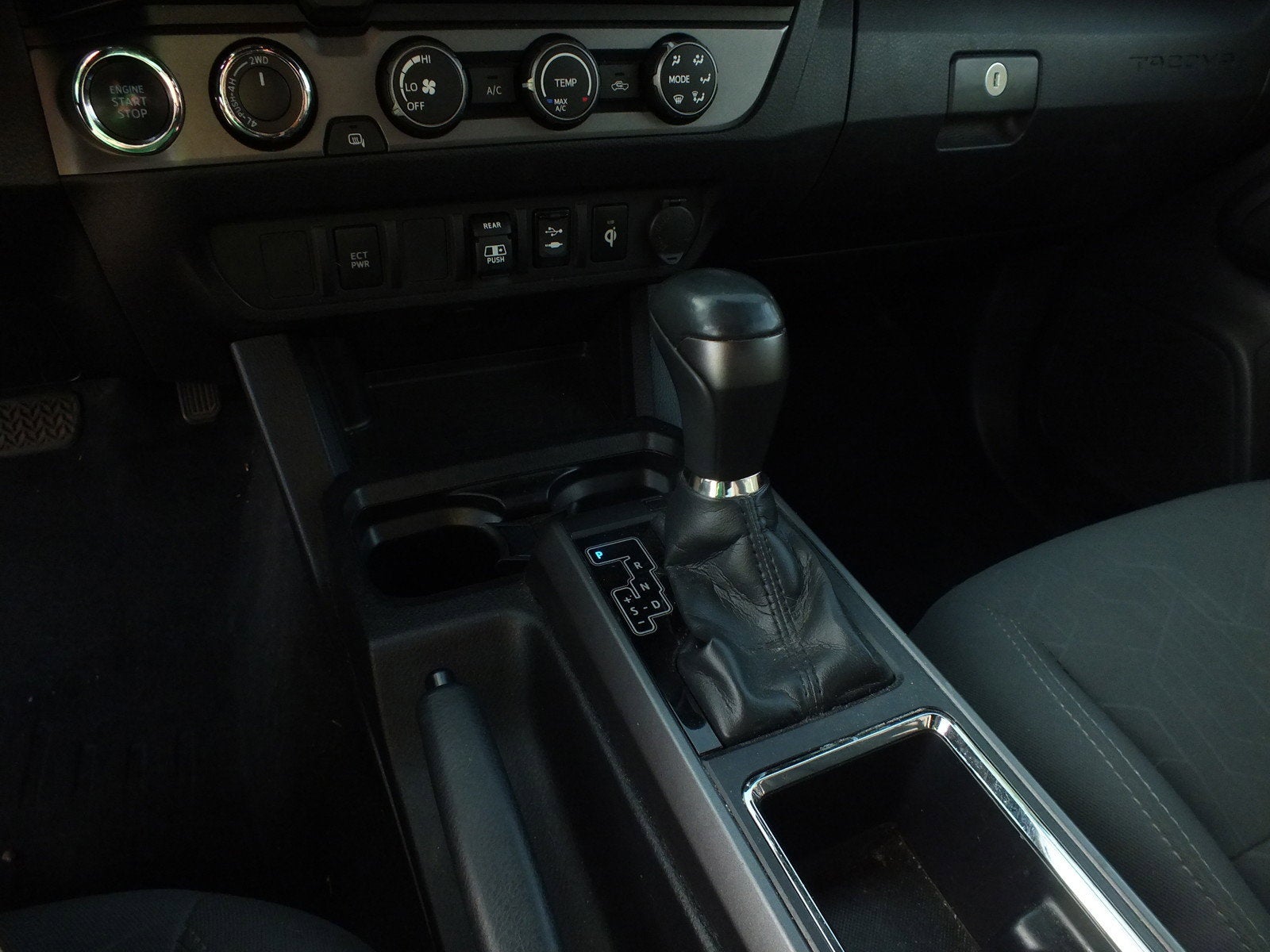 2019 Toyota Tacoma TRD Off Road 4WD *CLEAN CARFAX*