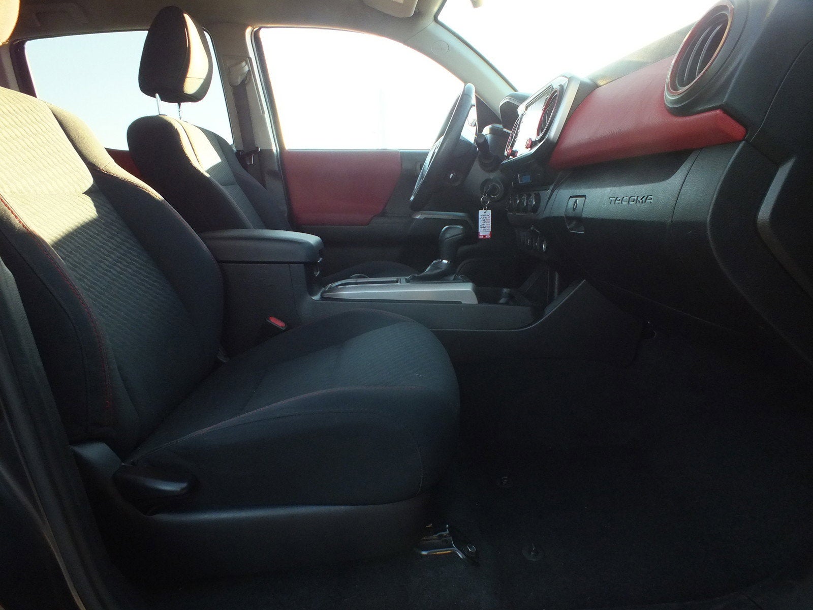 2021 Toyota Tacoma SR5 4WD *RELIABLE & RUNS STRONG!*